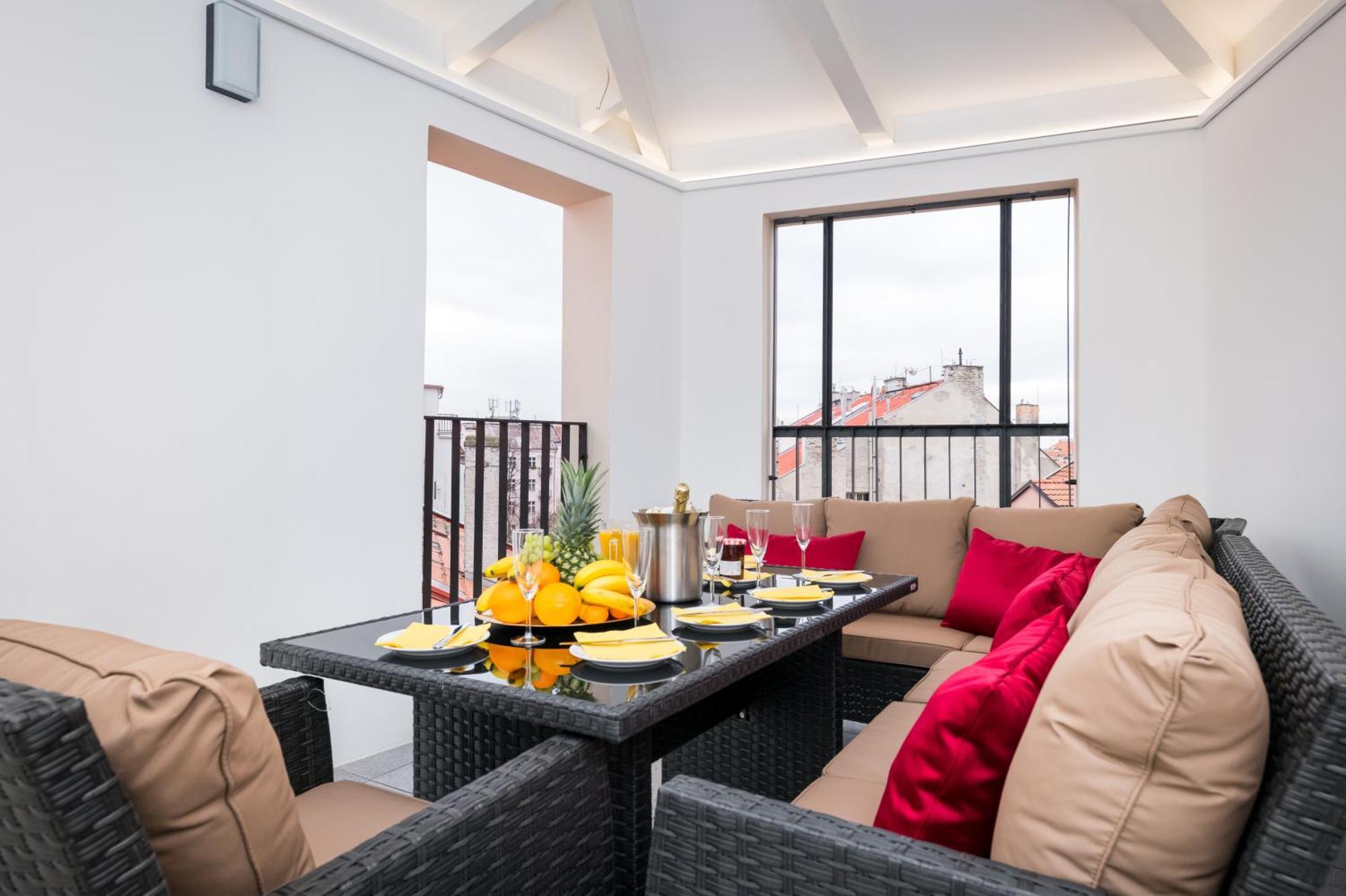 Love To Live Apartments — Fotky 1